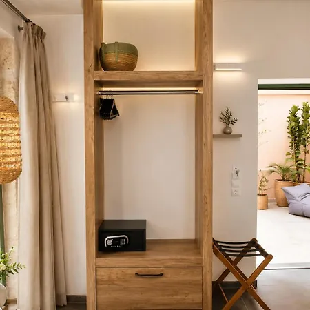 Casa Enetiko *
